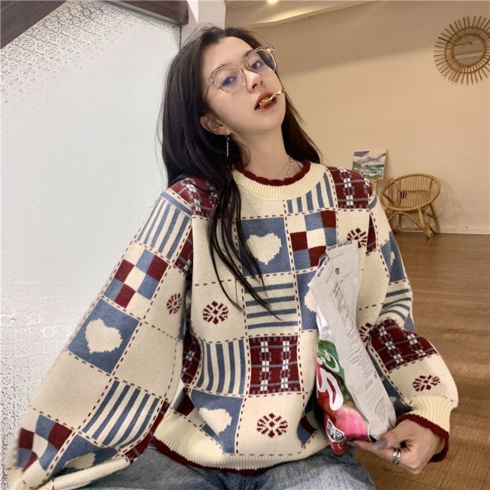 Japanese-style Retro Color-Block Heart Sweater Knitted Top